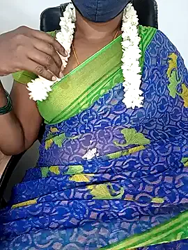 Tamil-hotwife Image 4