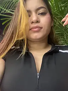 Yaqui_elle's Thumb Image