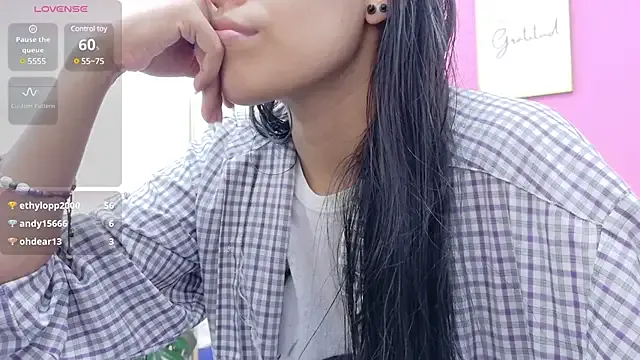 yourcuteneighbourr Image 4